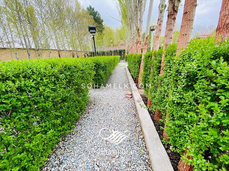  2000 مترباغ ویلای لوکس  داخل مجموعه ویلایی