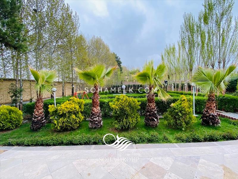  2000 مترباغ ویلای لوکس  داخل مجموعه ویلایی