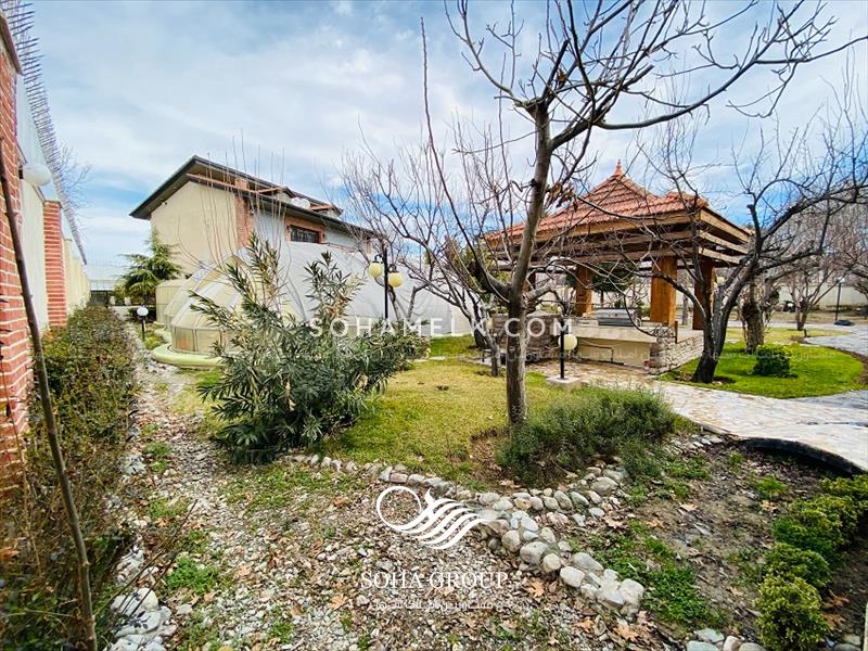 2500 متر باغ ویلا ی سوپر لاکچری در شهرک زیبادشت شمالی 