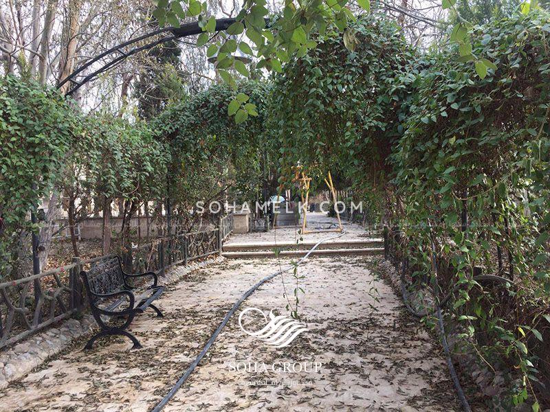 ٥٠٠٠ متر باغ ويلا