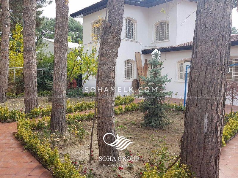 1300 متر باغ ویلا در زیبادشت