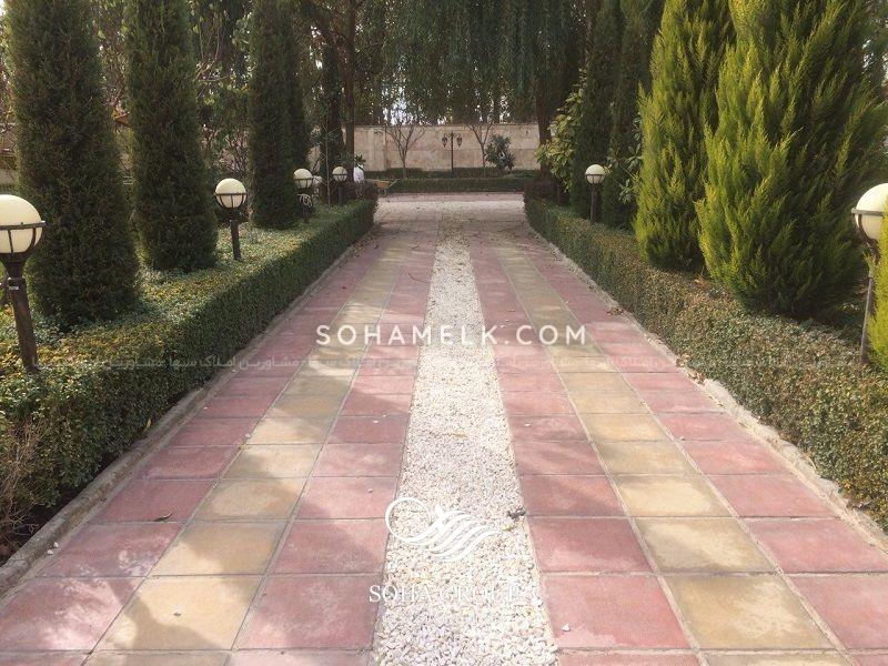 باغ ویلا 2200 متری در محمد شهر کرج