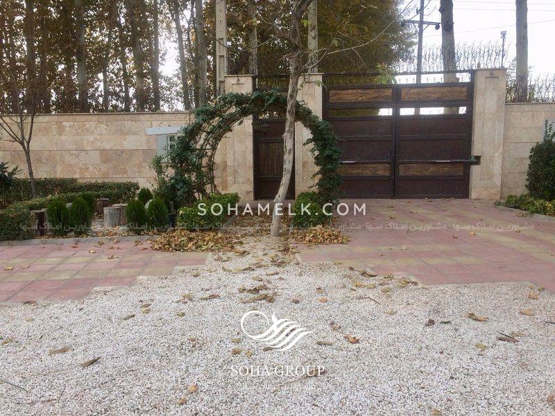 باغ ویلا 2200 متری در محمد شهر کرج
