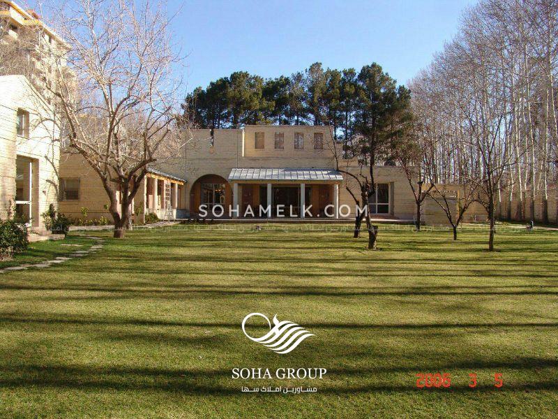 2800 متر باغ ویلای کلاسیک در محمدشهر