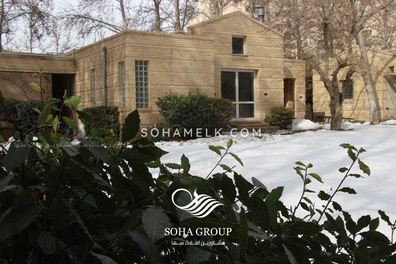 2800 متر باغ ویلای کلاسیک در محمدشهر