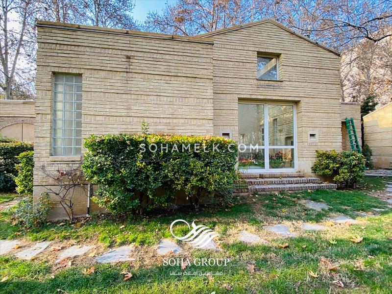 2800 متر باغ ویلای کلاسیک در محمدشهر