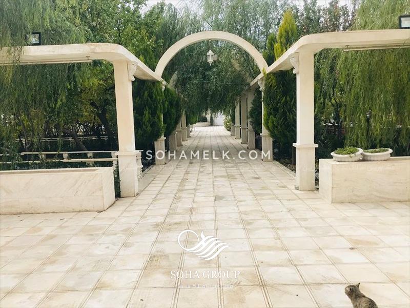 5500 متر باغ ویلای فوق العاده لاکچری در شهریار منطقه وحیدیه