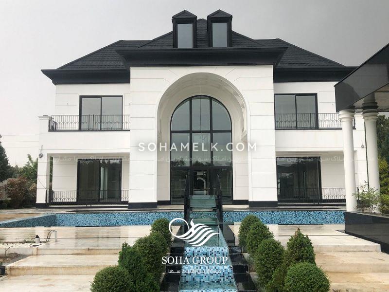 2200 متر باغ عمارت لاکچری و لوکس در شهرک ویلایی برند