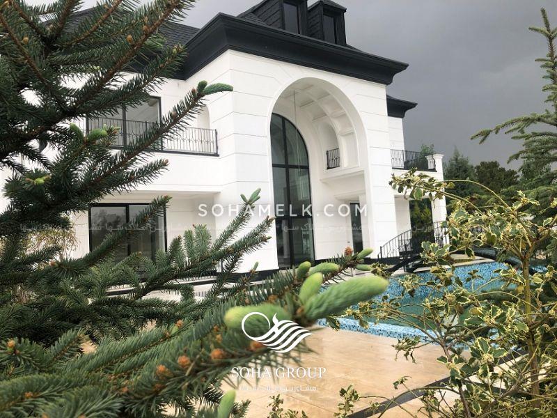 2200 متر باغ عمارت لاکچری و لوکس در شهرک ویلایی برند