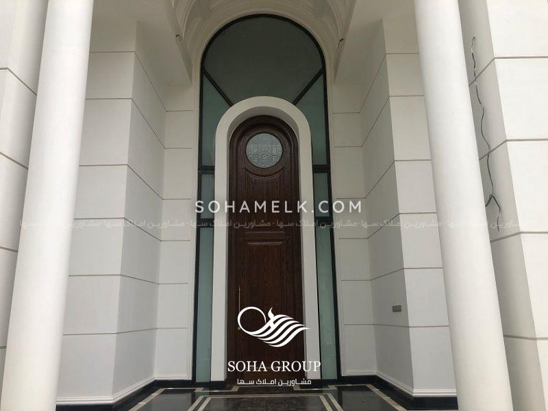 2200 متر باغ عمارت لاکچری و لوکس در شهرک ویلایی برند