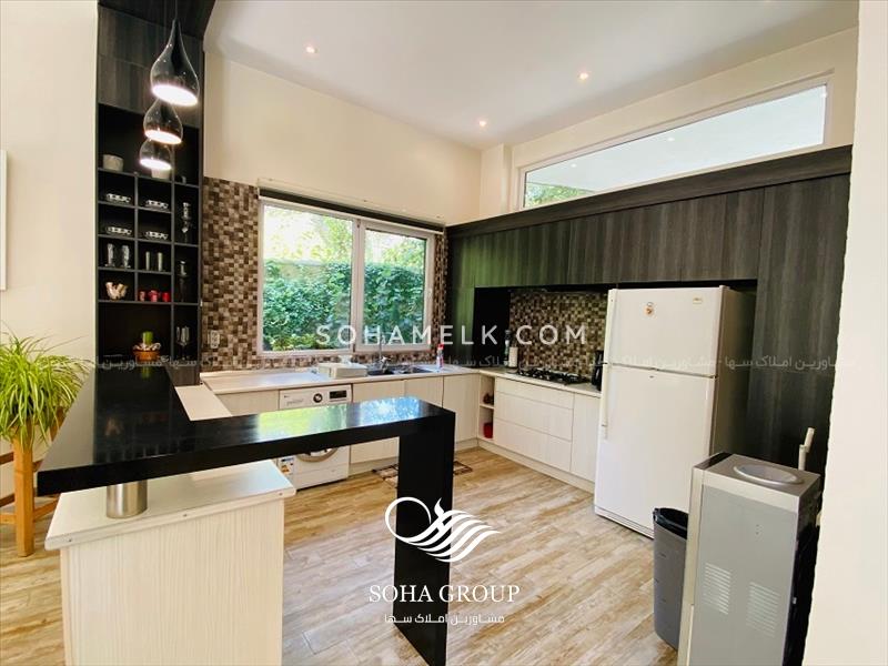 فروش لوکسترین و زیباترین باغ ویلای خوشنام ملارد