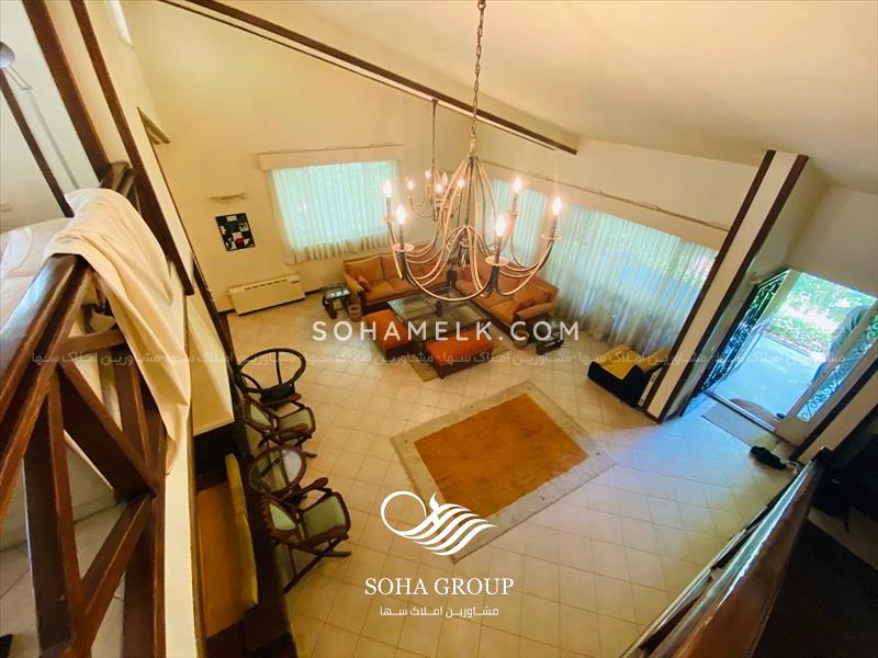 عمارتی زیبا و قدیمی در خوشنام ملارد