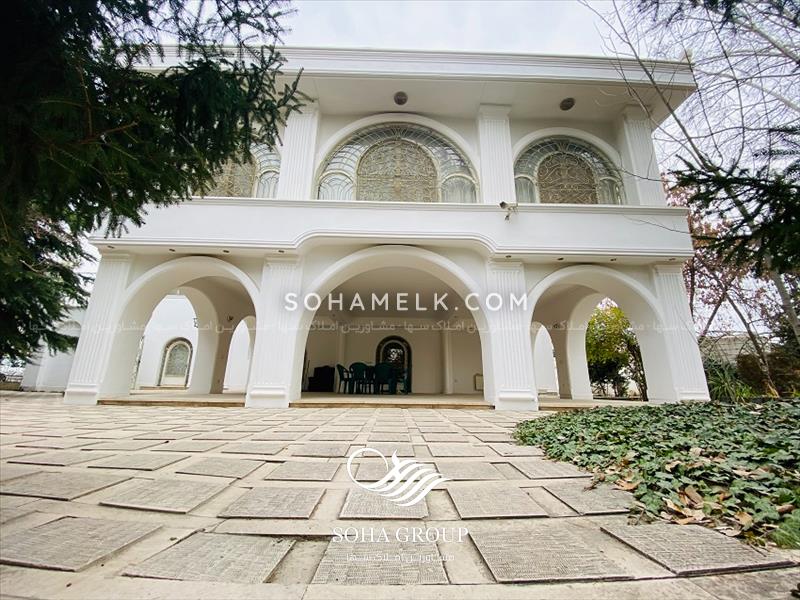 فروش باغ ویلای با اصالت با درختان کهن در محمدشهر کرج 