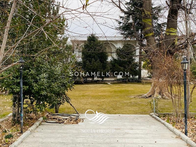 فروش باغ ویلای با اصالت با درختان کهن در محمدشهر کرج 