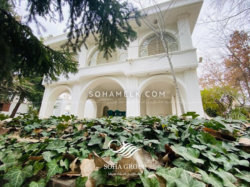 فروش باغ ویلای با اصالت با درختان کهن در محمدشهر کرج 