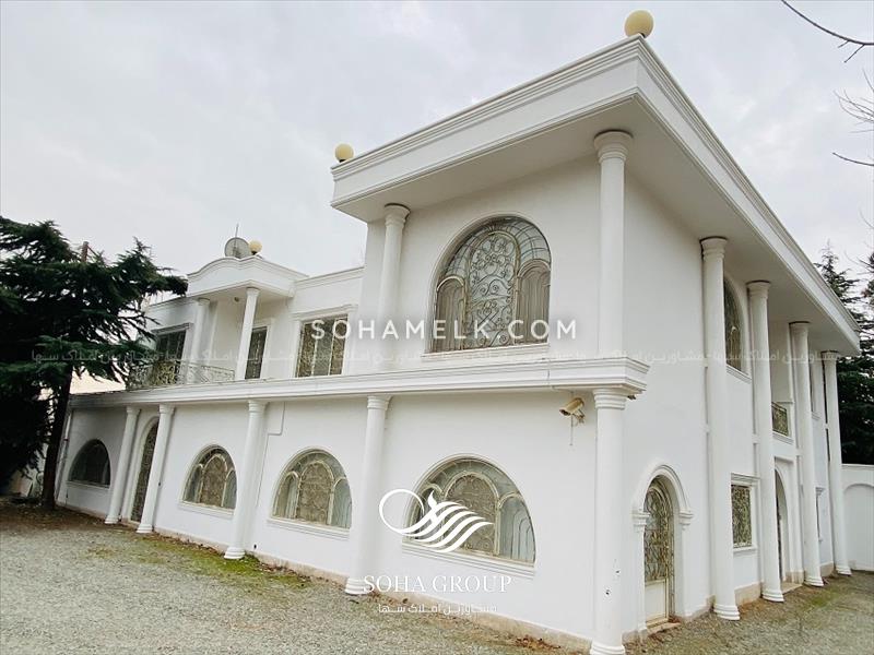 فروش باغ ویلای با اصالت با درختان کهن در محمدشهر کرج 