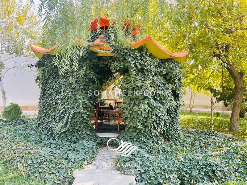 2700 متر باغ ویلا با محوطه بسیار دلنشین در فردوسیه شهریار 