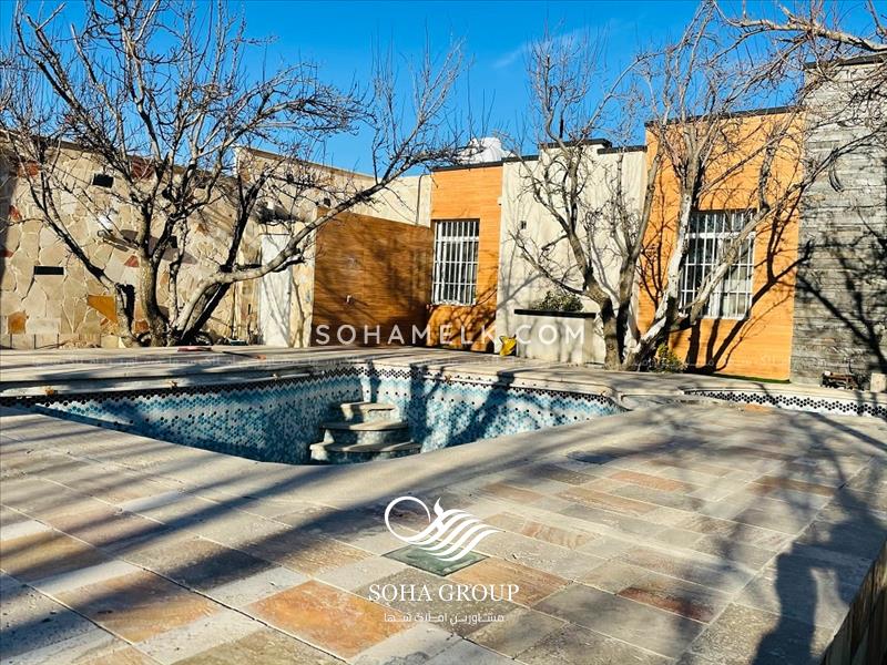 1550 متر باغ ویلا مشجر داخل شهرک ویلایی واقع در کردزار شهریار