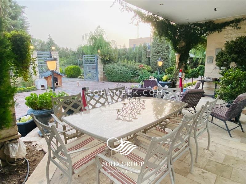 رهن و اجاره سالانه  4600 متر باغ ویلا فوق العاده سرسبزو زیبا درمحمدشهر کرج