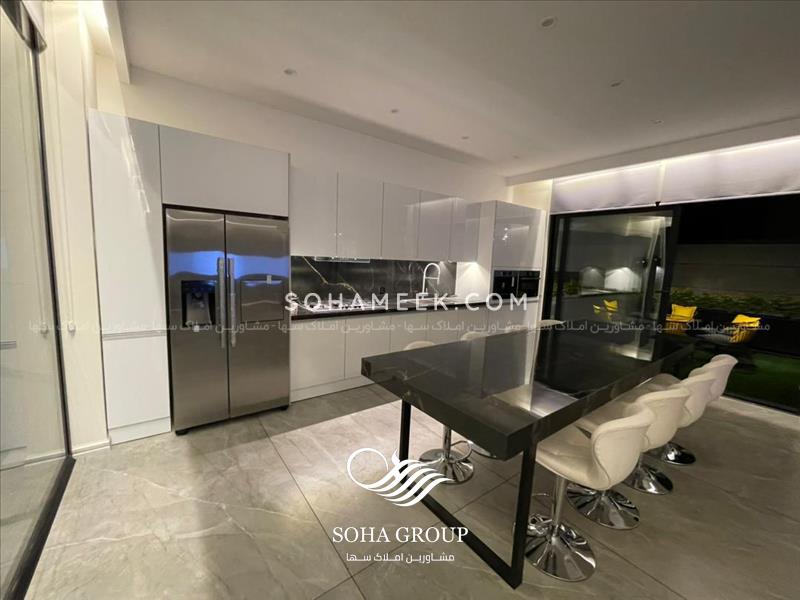 1000متر باغ ویلا با طراحی فوق العاده زیبا و مدرن درشهرک زعفرانیه  کردان کرج