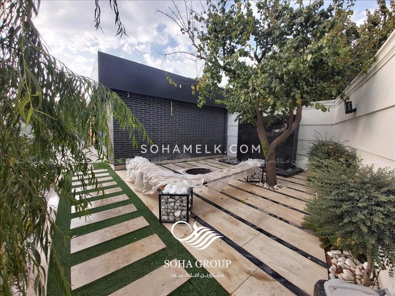 1100متر باغ ویلا مدرن در شهریار (لوکیشن عالی)