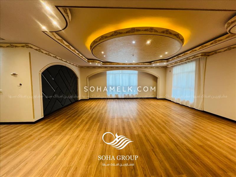 690متر باغ ویلا کلاسیک با دو واحد مجزا در شهریار