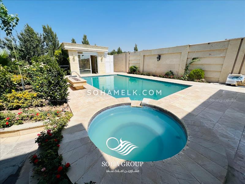 960 متر باغ ویلا کلاسیک داخل مجموعه در باغدشت شهریار