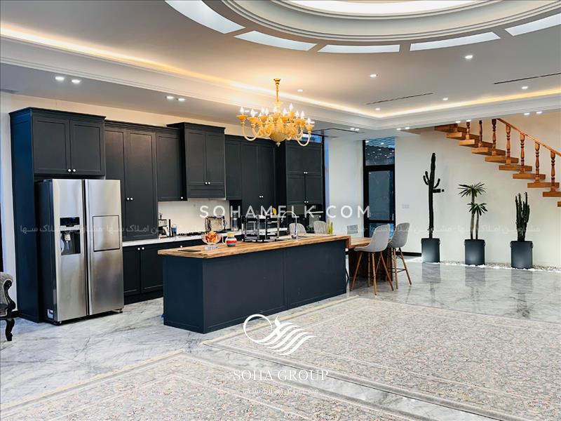 باغ ویلا با 900 متر ساختمان لاکچری 