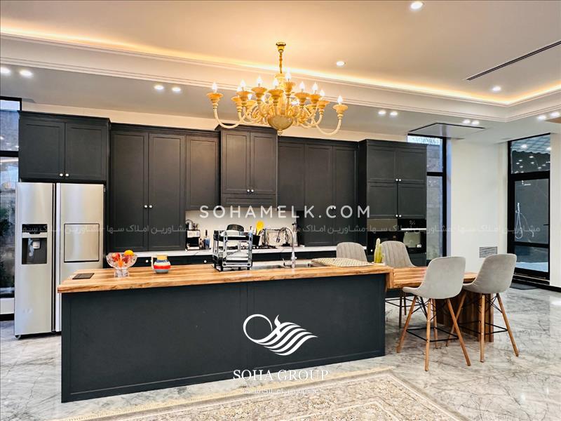 باغ ویلا با 900 متر ساختمان لاکچری 