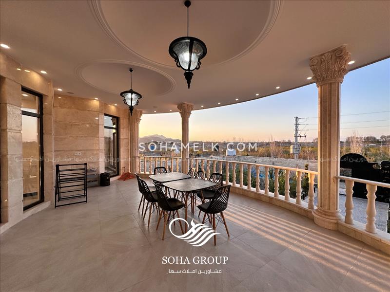 باغ ویلا با 900 متر ساختمان لاکچری 