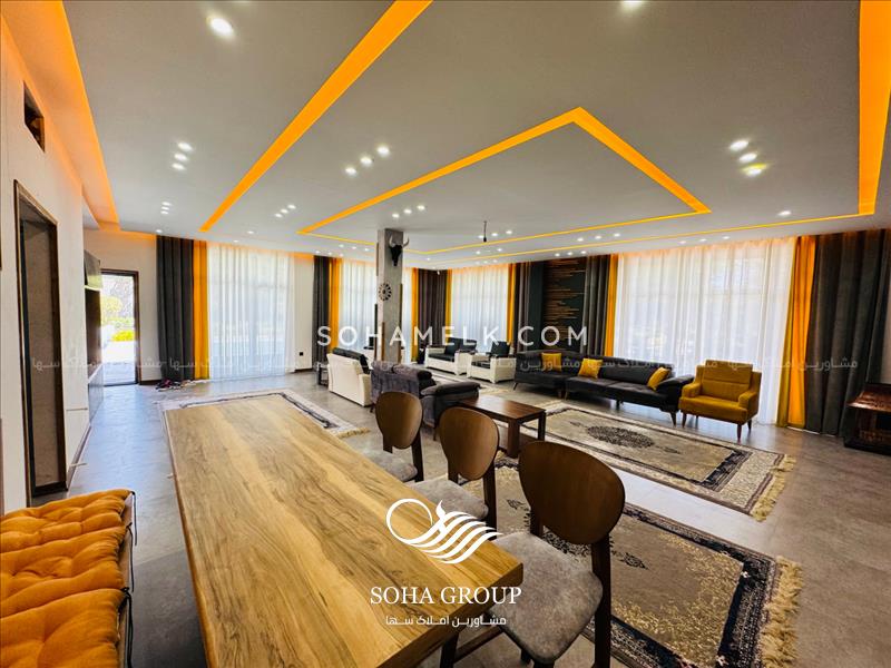 1330 متر باغ ویلای فوق العاده زیبا در محمدشهر کرج