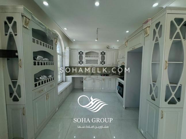 1070 متر باغ ویلای کلاسیک در شهریار