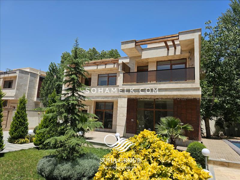 900 متر باغ ویلای لوکس در بهترین لوکیشن فردیس کرج