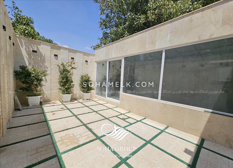 240 متر باغ‌ویلای نقلی در کردزار شهریار