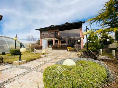 2500 متر باغ ویلا ی سوپر لاکچری در شهرک زیبادشت شمالی 