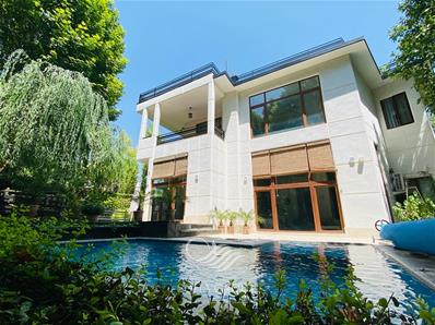 فروش لوکسترین و زیباترین باغ ویلای خوشنام ملارد