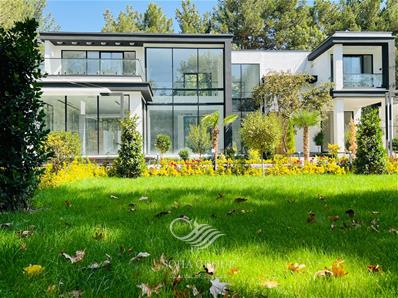 باغ ویلای فوق العاده لوکس و مدرن در شهرک ویلایی نشین زیبادشت