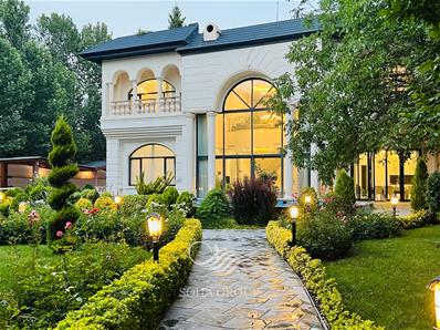 عمارتی زیبا در قلب محمدشهرکرج 