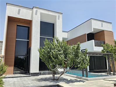 1040 متر باغ ویلای لوکس و مدرن در منطقه شهریار
