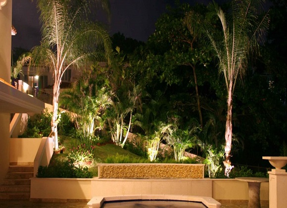 نورپردازی باغ ویلا